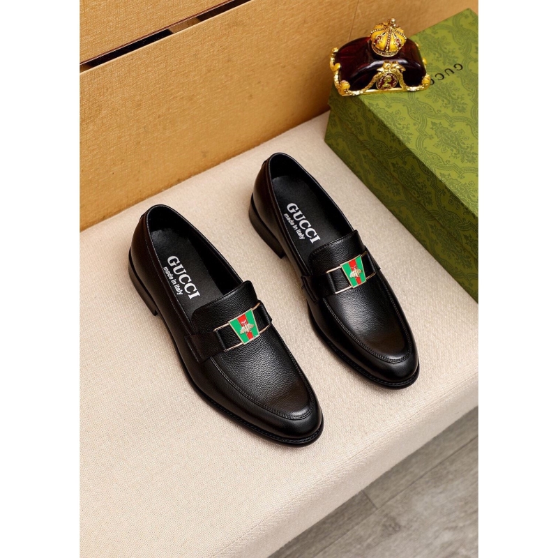 G*u*i leather shoes